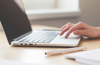 Oktatást támogató információs rendszer fejlesztése
